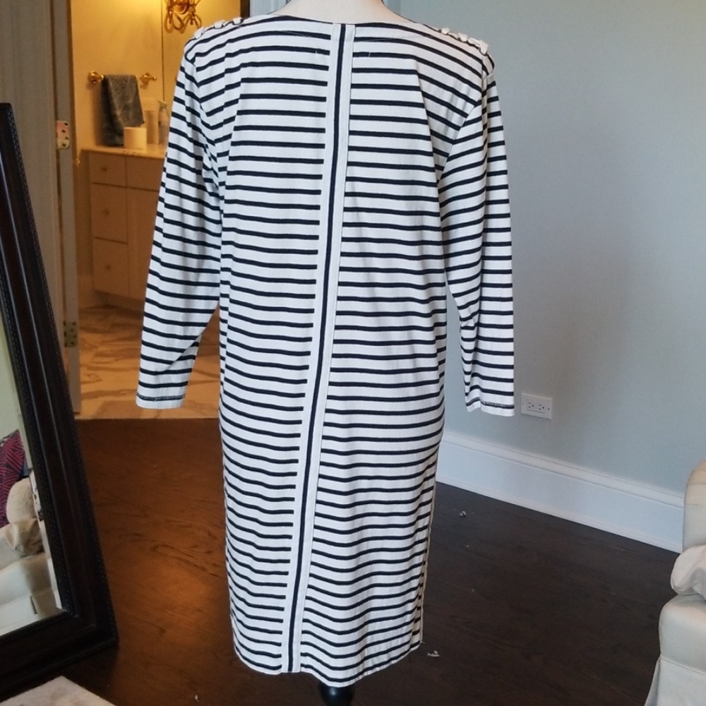 GREY STATE DRESS - Picture 4 of 6